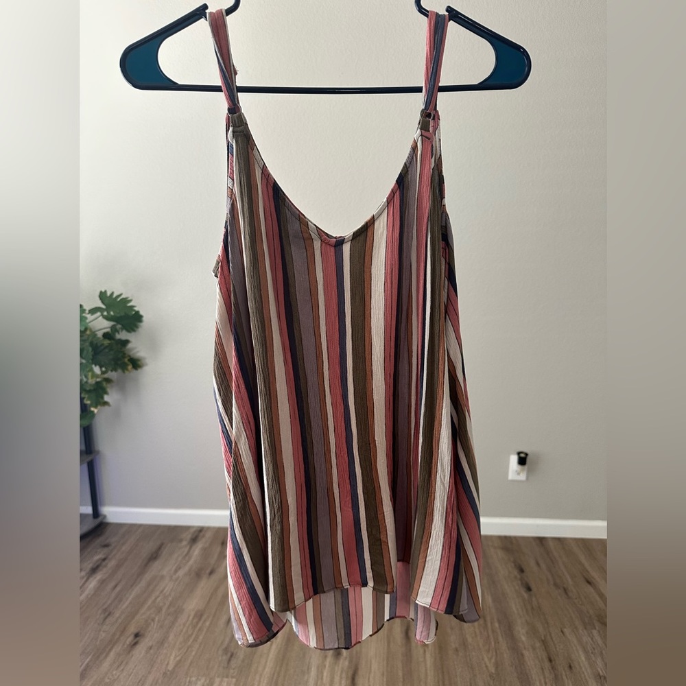 TORRID STRIPED CAMI WITH ADJUSTABLE STRAPS SIZE 2  2X 18-20 WORN ONCE